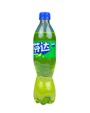 Fles Fanta Lemon Ice frisdrank uit China met heldergroene inhoud en blauwe dop

