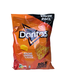Grote oranje zak Doritos chips met nacho kaas smaak


