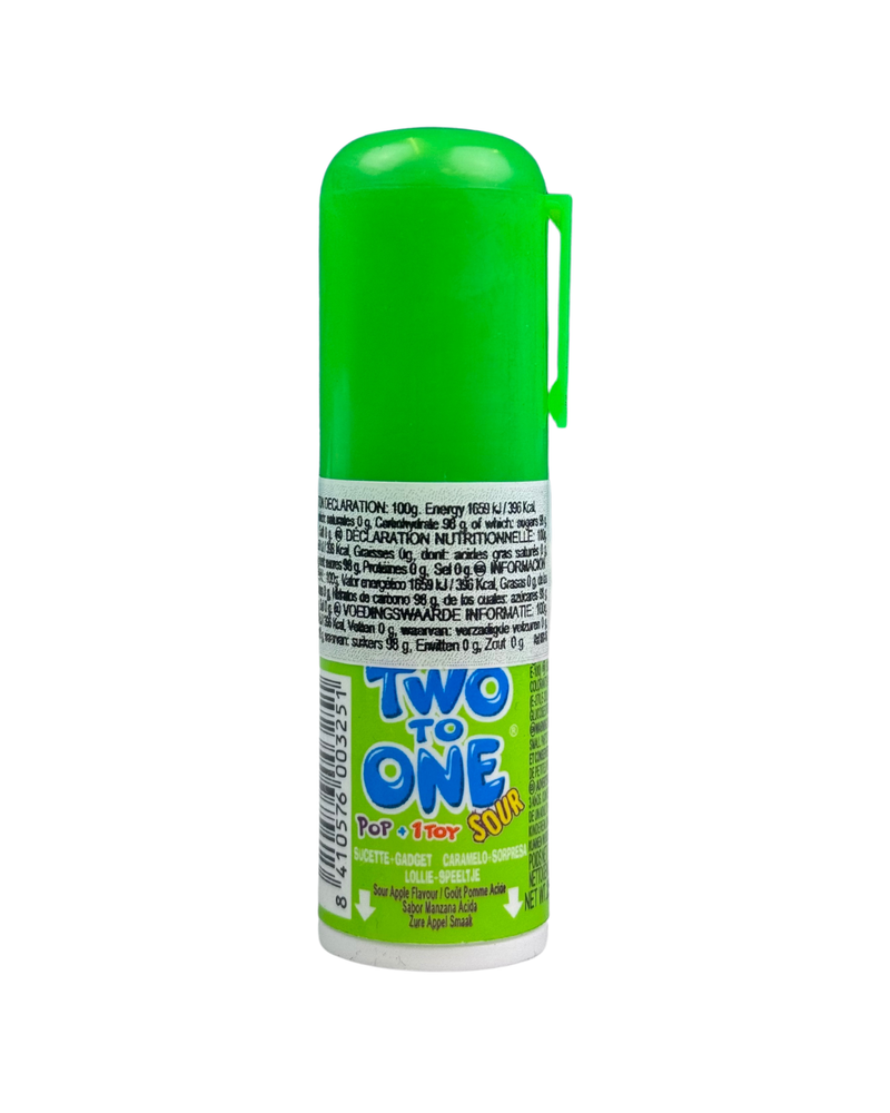 Groene verpakking van Two to One snoep met lolly en speelgoed in één, smaak zure appel
