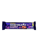 Paarse verpakking van Cadbury met luchtige melkchocoladebubbels