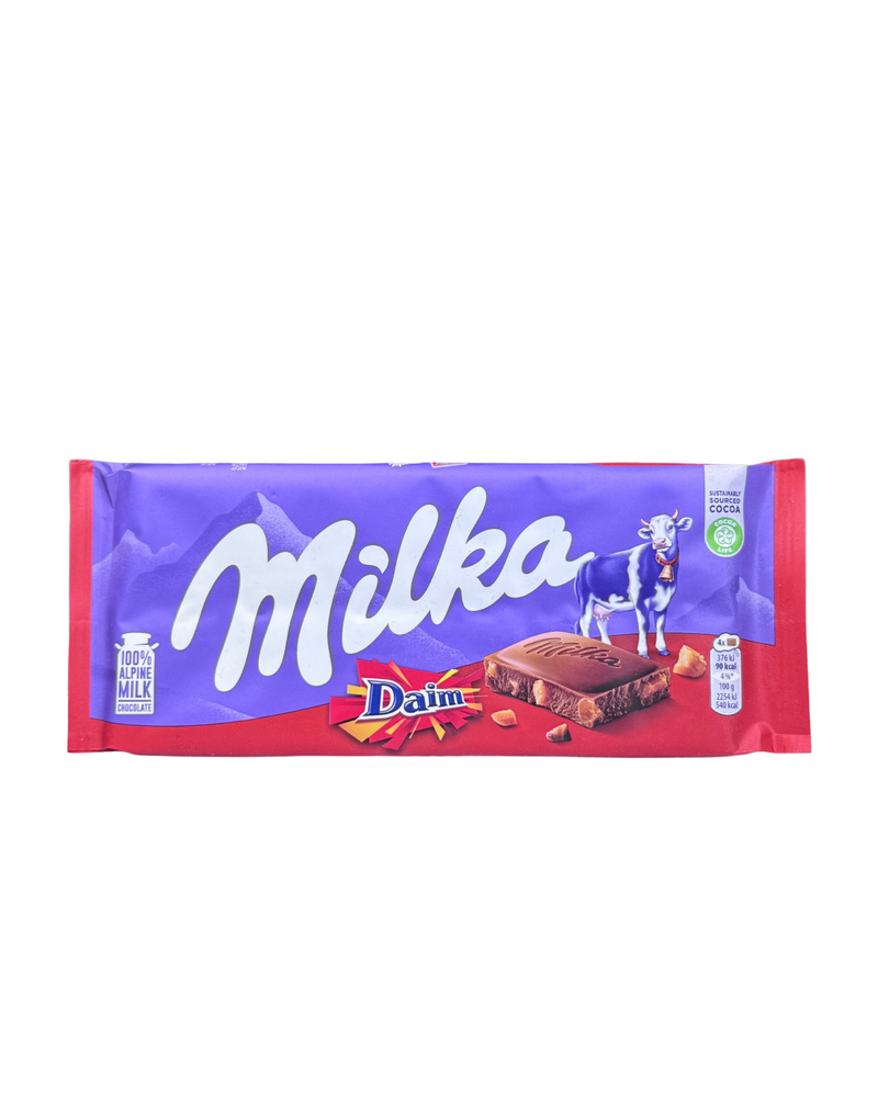 Milka chocoladereep met knapperige Daim-stukjes in paarse verpakking

