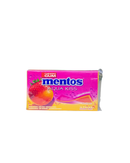 Roze-oranje verpakking Mentos kauwgom met aardbei en mandarijn

