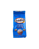 Blauwe zak Goldfish Vanilla Cupcake met cupcake en visvormige koekjes