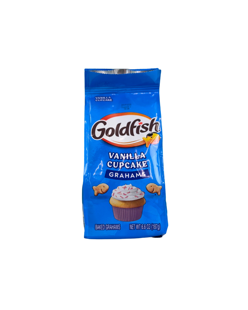 Blauwe zak Goldfish Vanilla Cupcake met cupcake en visvormige koekjes