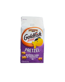 Paarse zak Goldfish Pretzel Crackers met goudvisvormige pretzels erop afgebeeld
