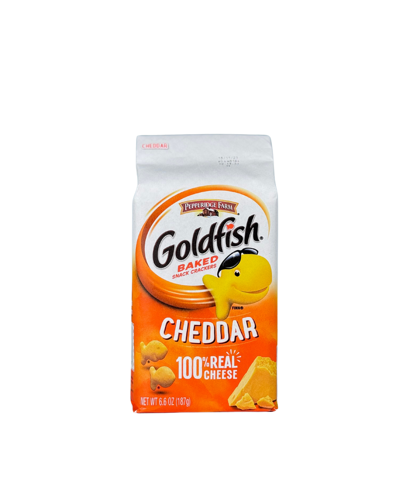 Witte verpakking Goldfish Cheddar met oranje visvormige crackers en kaasblok