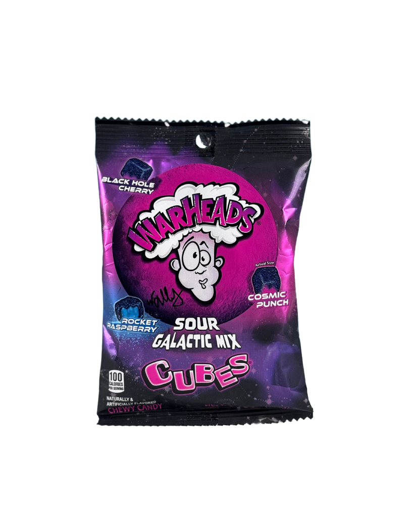 Paarse verpakking Warheads Galactic Mix met zure cubes in space-thema