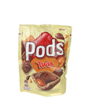 alt tekst: Gele zak Pods met Twix-vulling, knapperige koekjes met zachte chocolade en karamel
